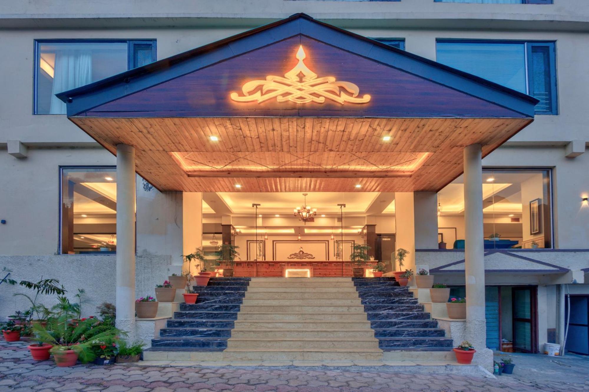 The Katoch Grand Resort Manāli Exterior foto