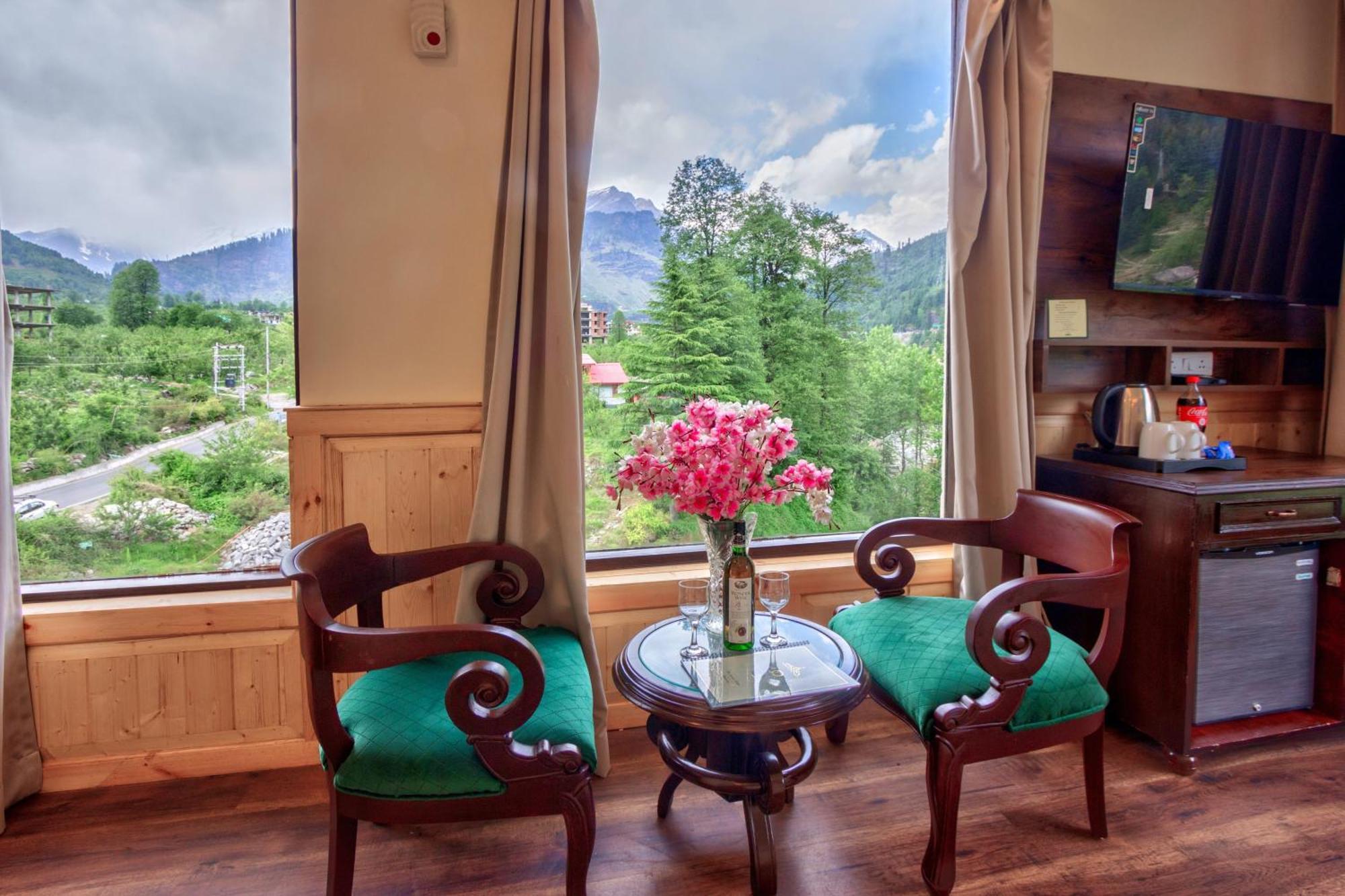 The Katoch Grand Resort Manāli Exterior foto