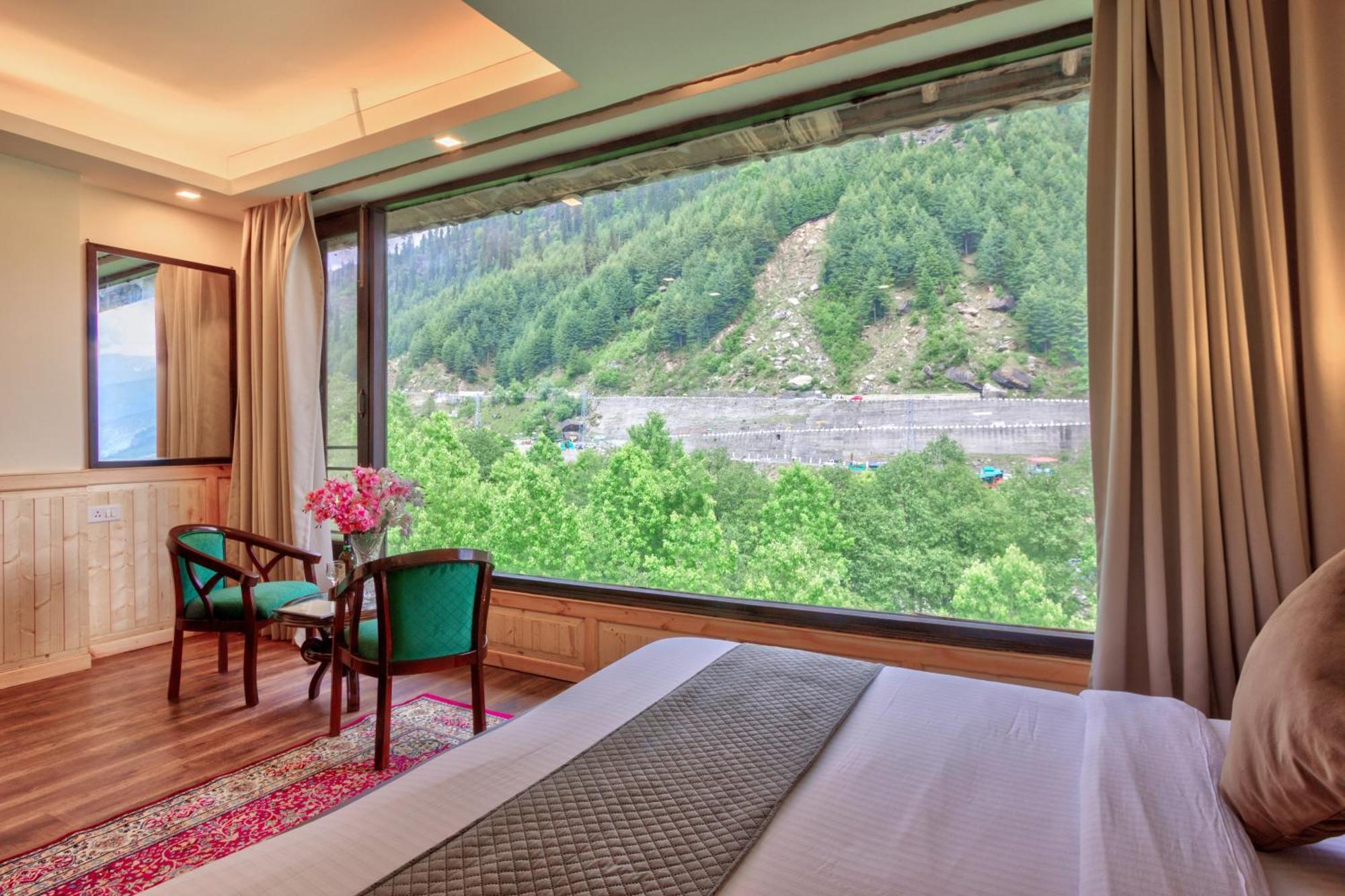 The Katoch Grand Resort Manāli Exterior foto
