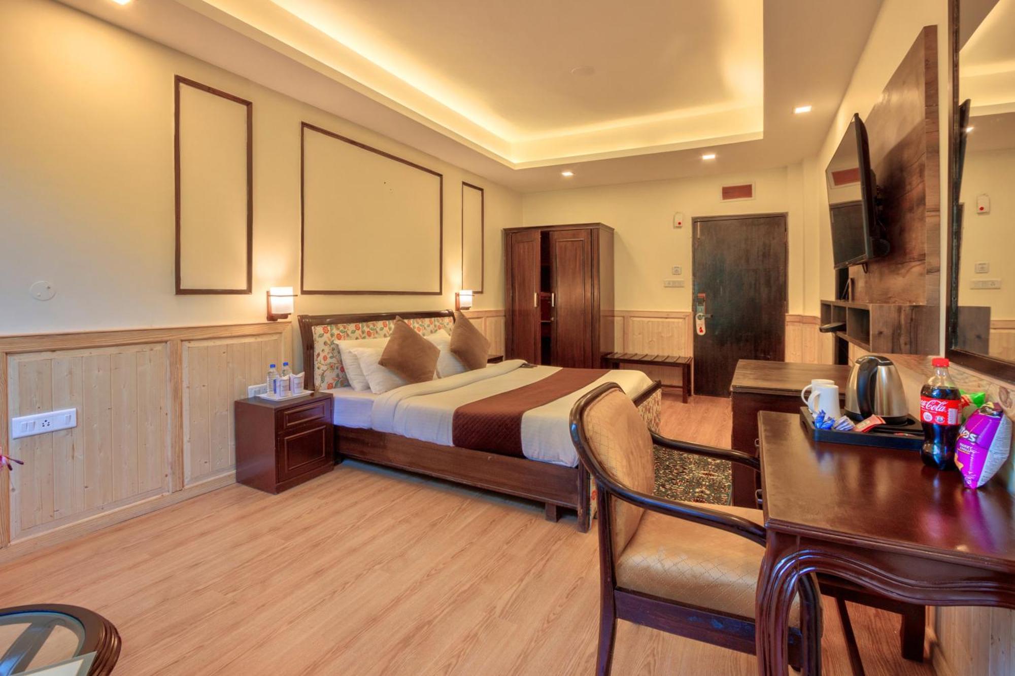The Katoch Grand Resort Manāli Exterior foto