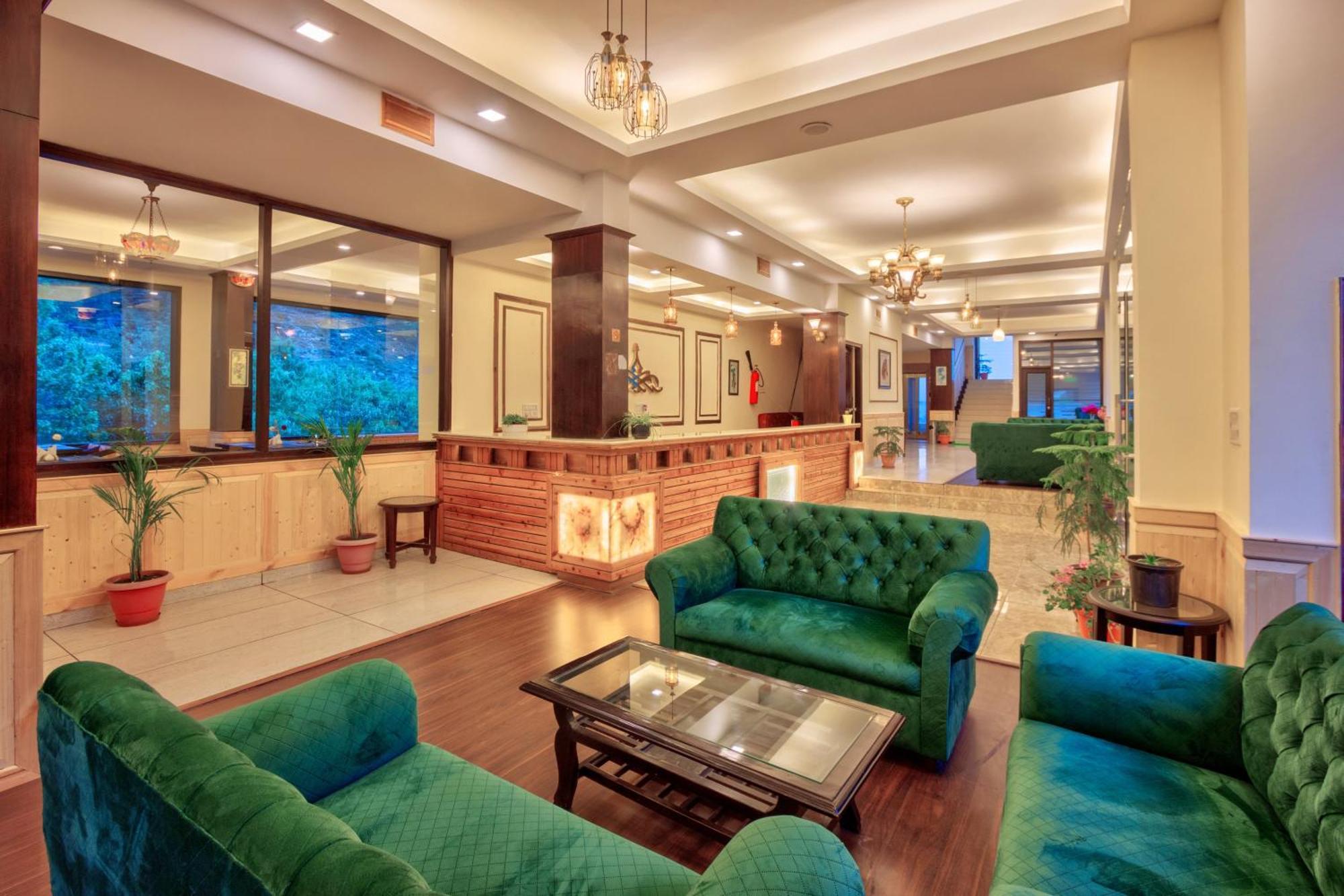 The Katoch Grand Resort Manāli Exterior foto