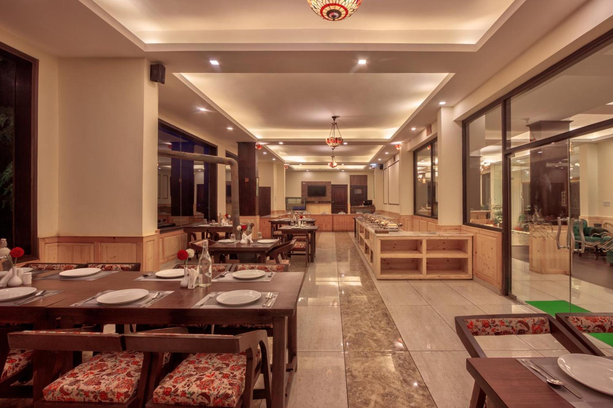 The Katoch Grand Resort Manāli Exterior foto