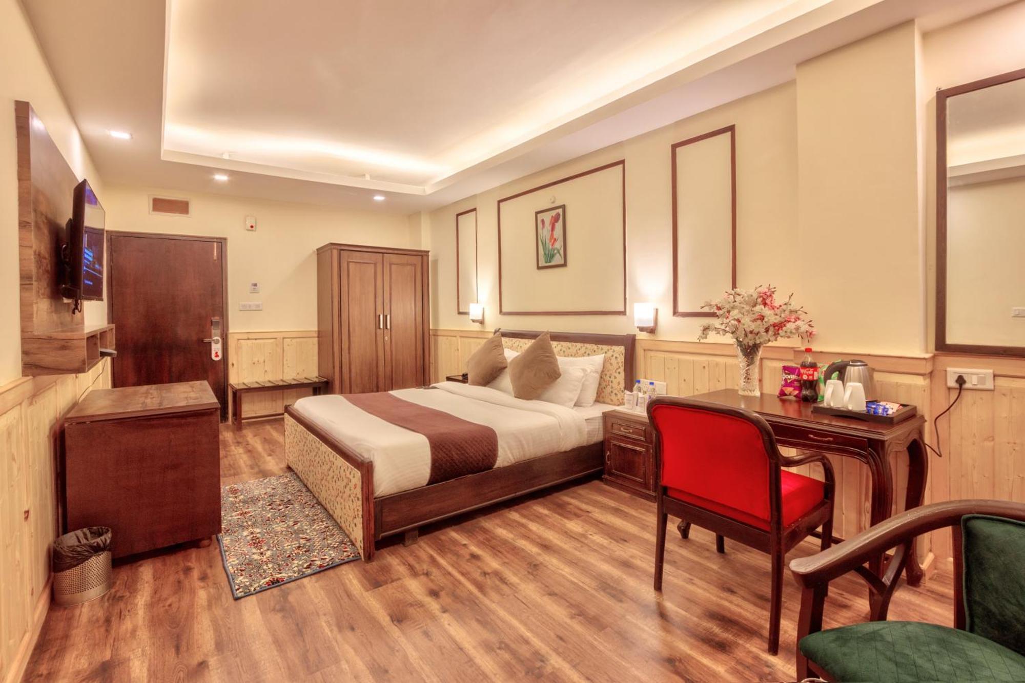 The Katoch Grand Resort Manāli Exterior foto