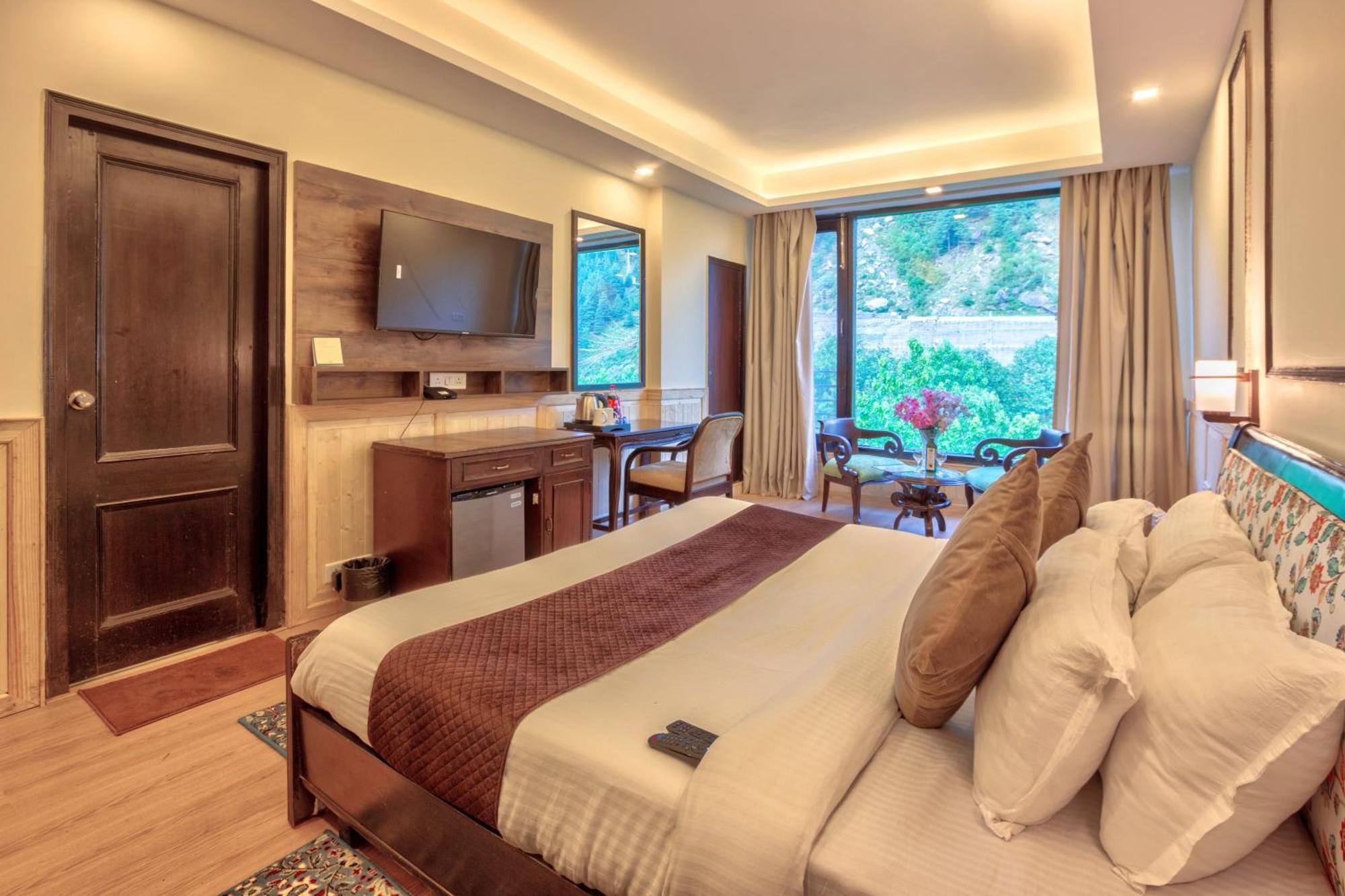 The Katoch Grand Resort Manāli Exterior foto